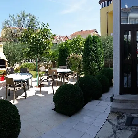 And With Parking Space - 4164 3* Vodice