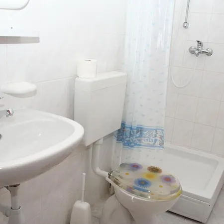 And With Parking Space - 4164 3* Vodice