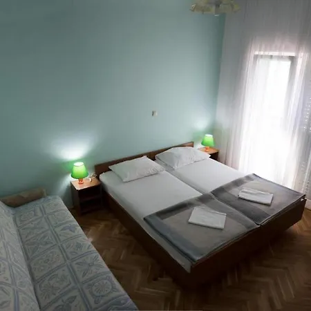 And With Parking Space - 4164 3* Vodice