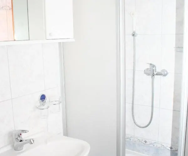 And With Parking Space - 4164 ゲストハウス ヴォディツェ