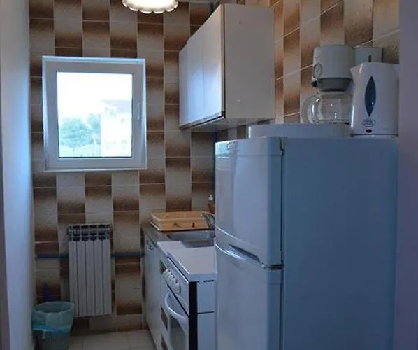 And With Parking Space - 4164 ゲストハウス ヴォディツェ