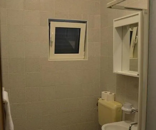 ゲストハウス And With Parking Space - 4164 ヴォディツェ